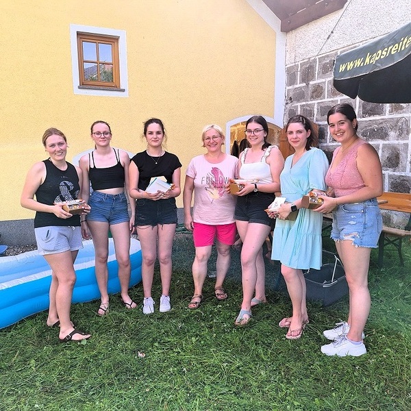 Abschied und Dank an die JS-Leiterinnen / Pfarrgemeinde St. Florian am Inn